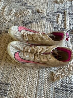 Nike Women 7.5 track spikes